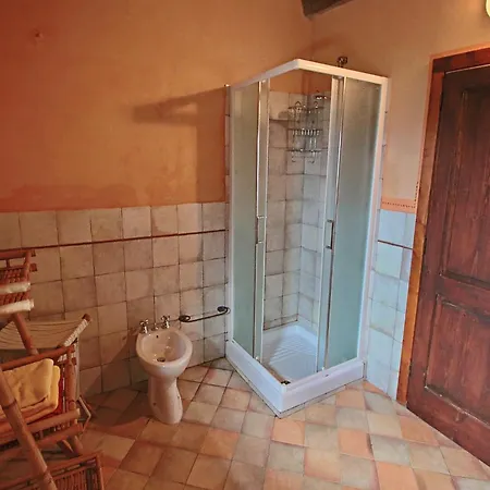 Spacious In With Pool Holiday home *
