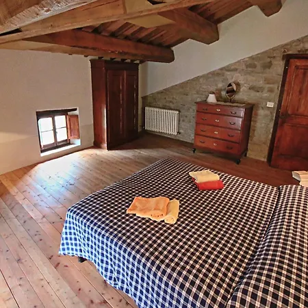 Spacious In With Pool * Apecchio