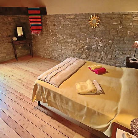 Ferienhaus Spacious In With Pool Apecchio